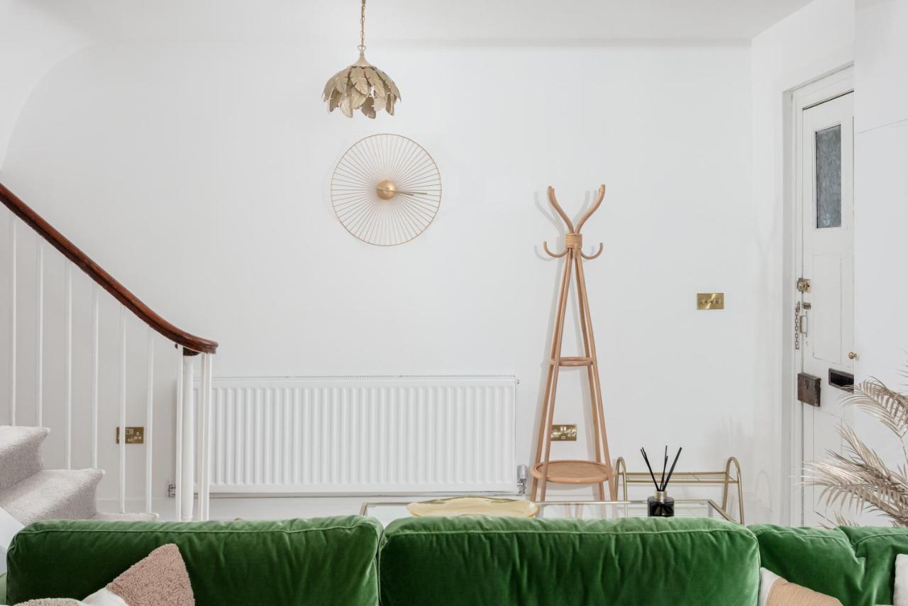 Luxe Design - Grade II Listed Cottage - Heart Of Alnwick Bagian luar foto
